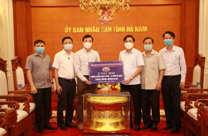 Tổng công ty HUD ủng hộ tỉnh Hà Nam 500 triệu đồng để phòng chống đại dịch Covid-19