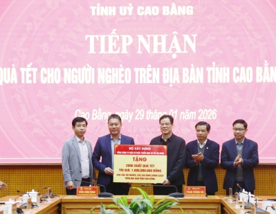 HUD chung tay cùng Bộ Xây dựng chăm lo Tết cho hộ nghèo, gia đình chính sách tỉnh Cao Bằng