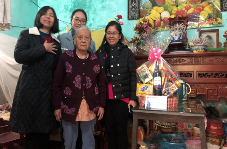 Tổng công ty HUD thăm hỏi tặng quà Mẹ VNAH và CNVC người lao động có hoàn cảnh khó khăn