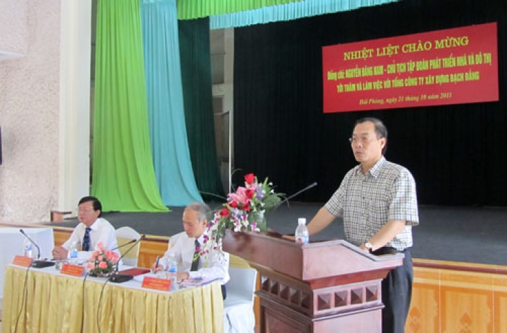 Làm việc với Tập đoàn phát triển nhà và đô thị về công tác đầu tư theo chương trình phát triển nhà ở của Tập đoàn