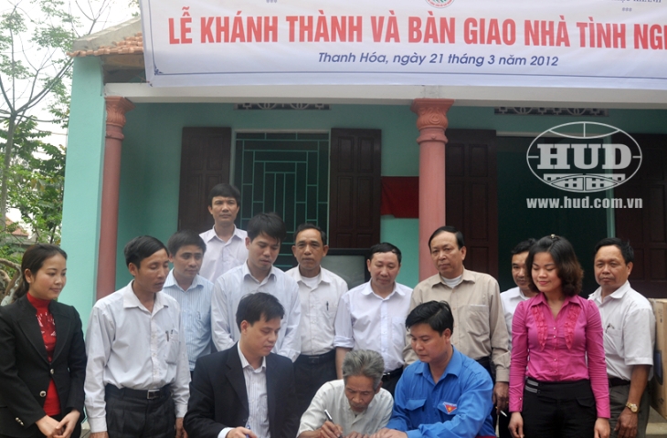 Đoàn Thanh niên Tập đoàn tổ chức Lễ khánh thành, trao tặng nhà tình nghĩa, chào mừng 81 năm ngày thành lập Đoàn TNCS Hồ Chí Minh (26/3/1931-26/3/2012) và Đại hội đoàn các cấp năm 2012