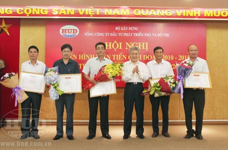 Tổng công ty tổ chức Hội nghị điển hình tiên tiến giai đoạn 2010 – 2015 và triển khai công tác quý IV/2015