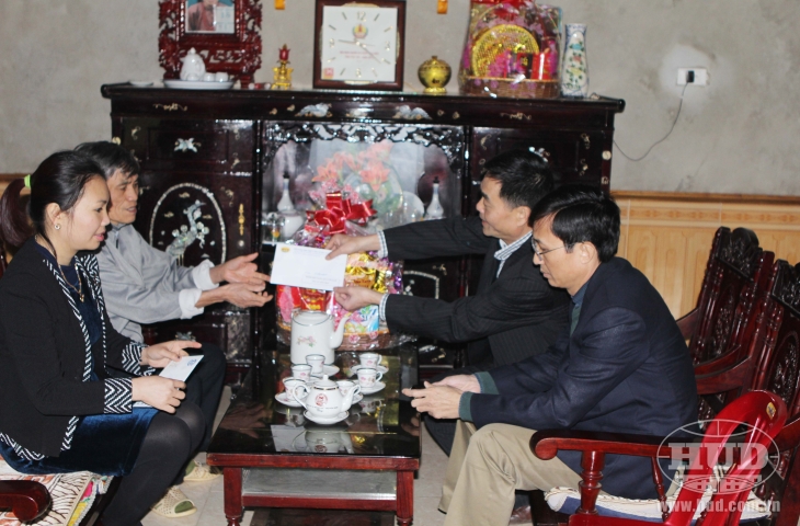 Công đoàn Tổng công ty tổ chức thăm hỏi và tặng quà cho CBCNV, người lao động có hoàn cảnh khó khăn