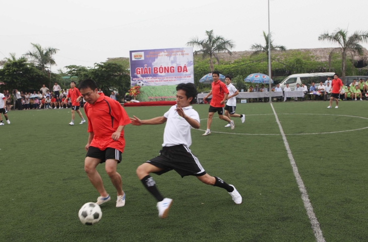 Khai mạc Giải bóng đá Tập đoàn năm 2011  