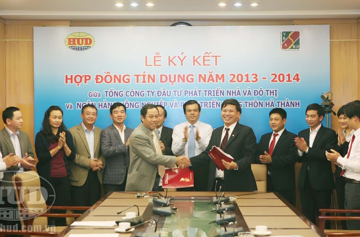 Tổng công ty HUD và Ngân hàng Nông nghiệp và Phát triển nông thôn Hà Thành ký kết Hợp đồng tín dụng năm 2013-2014