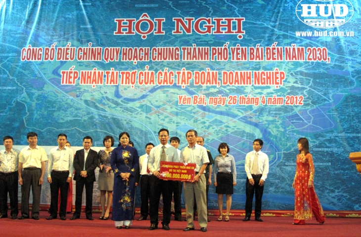 Tập đoàn HUD tài trợ 300 triệu đồng cho công tác an sinh xã hội của tỉnh Yên Bái