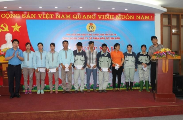 Công đoàn Công ty cổ phần Đầu tư Tam Đảo tổ chức Lễ kết nạp 50 đoàn viên mới