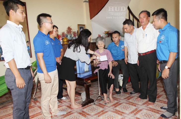 Đoàn Khối Cơ quan Tổng công ty HUD tổ chức Chương trình an sinh xã hội nhân dịp khai giảng năm học mới.