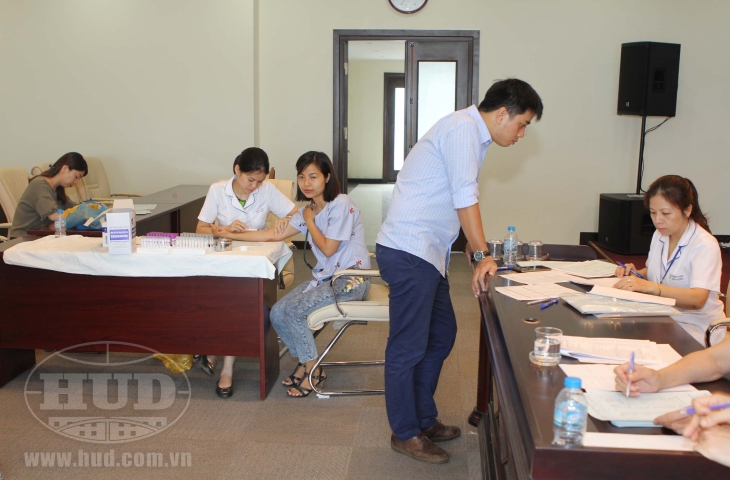 Tổng công ty HUD tổ chức khám sức khỏe định kỳ năm 2017 cho CBNV và NLĐ