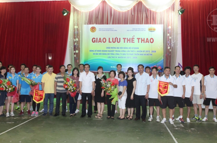 Giải thể thao giao lưu giữa Đảng bộ cơ quan Đảng ủy Khối doanh nghiệp Trung ương với Khối cơ quan Tổng công ty HUD thành công tốt đẹp