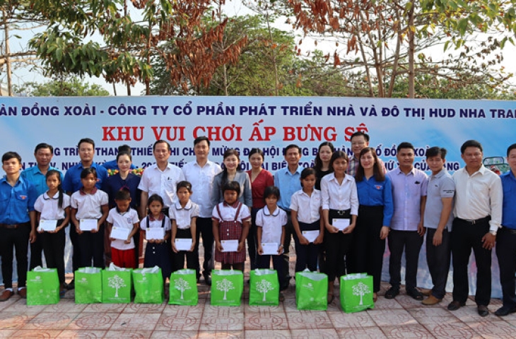 Sôi nổi hoạt động Tháng thanh niên 2020: Đoàn Thanh niên Công ty HUD Nha Trang khánh thành sân chơi thiếu nhi vùng đồng bào dân tộc thiểu số