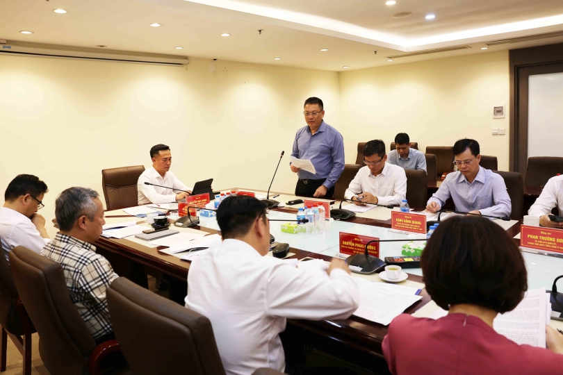 Thứ trưởng Bộ Xây dựng làm việc với Tổng công ty Đầu tư phát triển nhà và đô thị