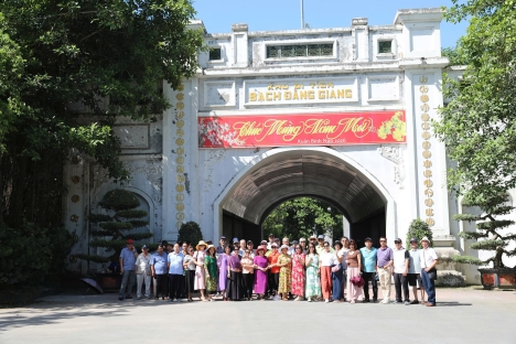 HUD tri ân các thế hệ cán bộ hưu trí qua hành trình "Về nguồn" tại Hải Phòng