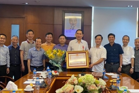 Tổng công ty HUD tổ chức buổi Lễ trao Huân chương Lao động hạng Nhì cho đồng chí Trần Văn Thành, nguyên Phó Tổng giám đốc